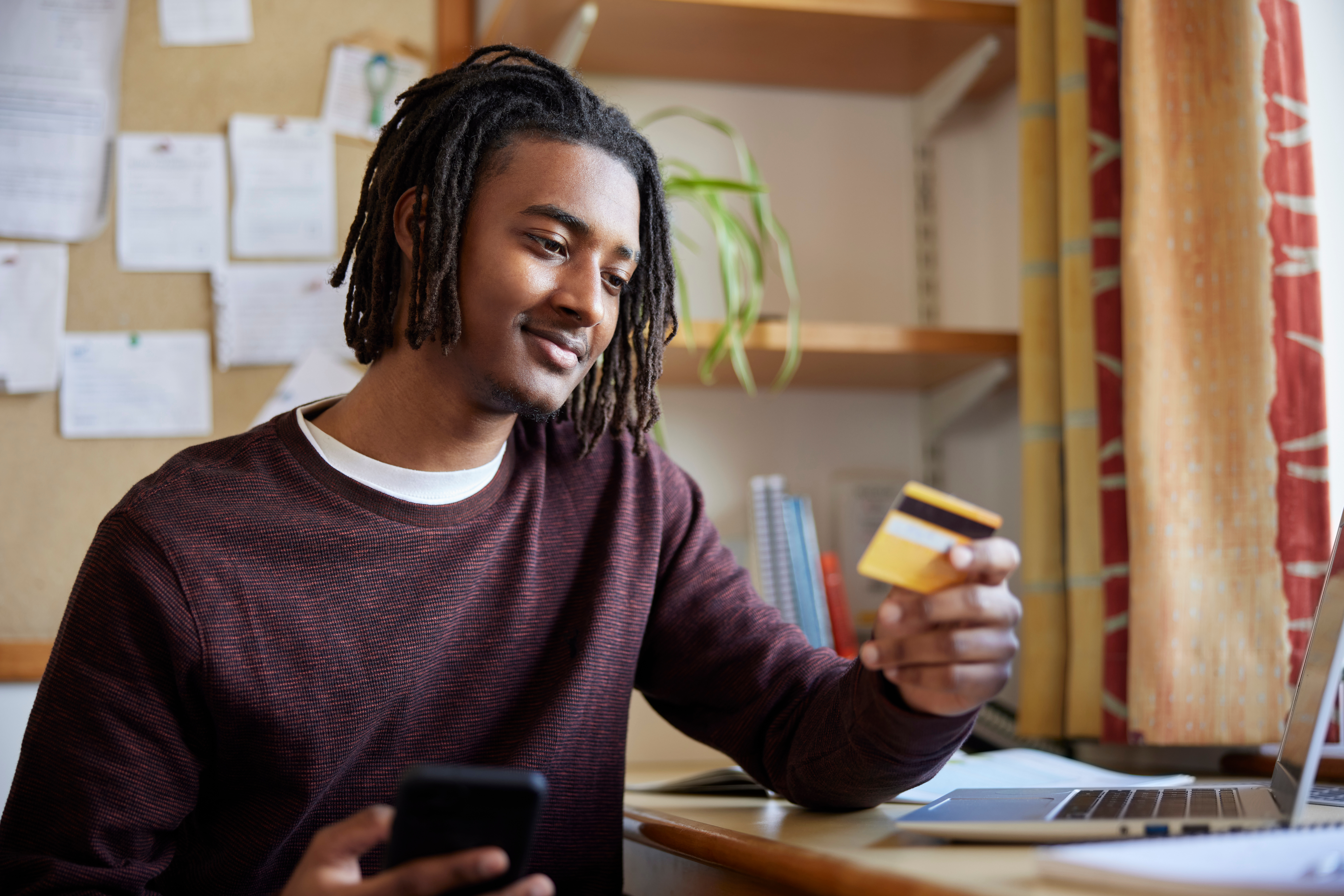 WarwickSU offers guidance on managing student debts, distinguishing between priority debts (like rent) and non-priority debts (like credit cards). While student loans are repaid post-graduation, other debts require urgent attention. The SU Advice Centre and external agencies provide support and budgeting tools to help students manage their finances.